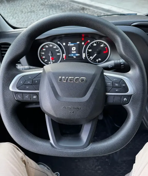 Iveco 35C16 3.0 C/PLATAFORMA