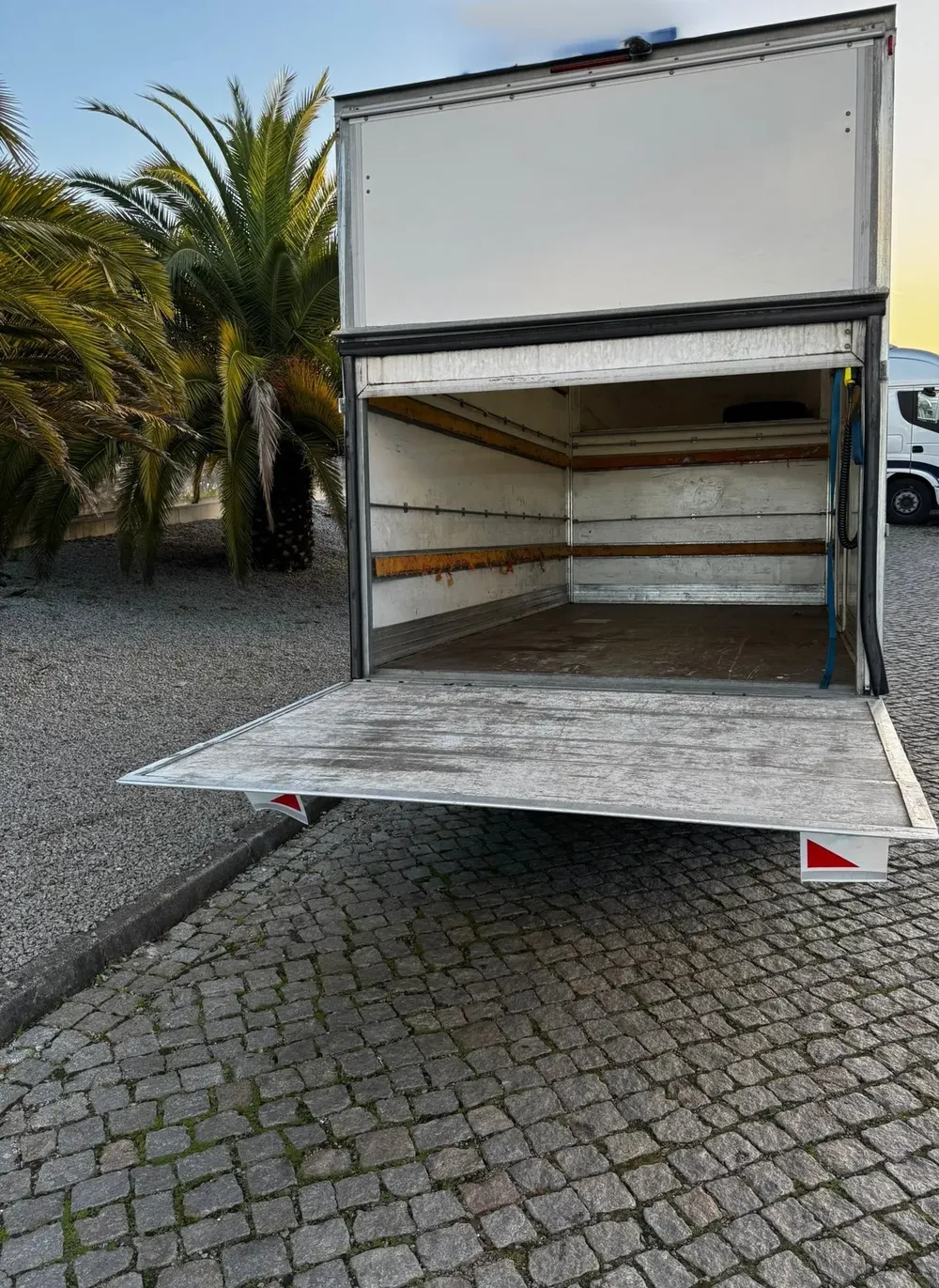 Iveco 35C16 3.0 C/PLATAFORMA