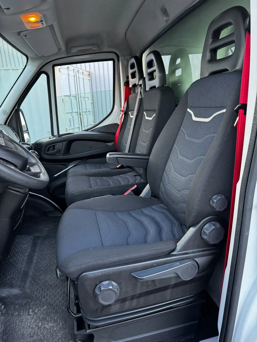 Iveco 35C16 3.0 C/PLATAFORMA