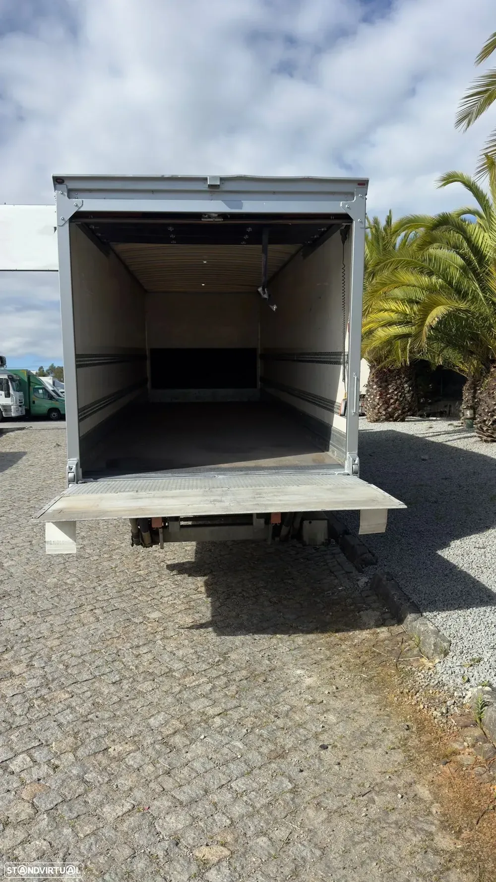 Iveco EUROCARGO 160E25P