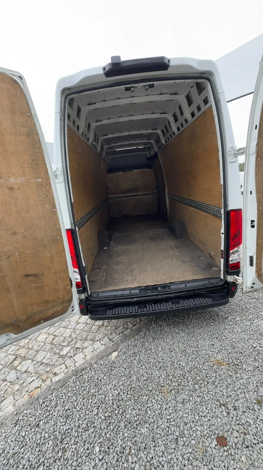 IVECO 35S18V 18M3